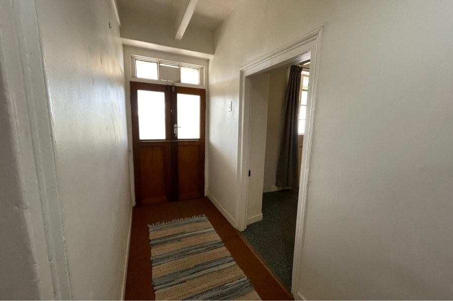 5 Bedroom Property for Sale in Stompneus Bay Western Cape